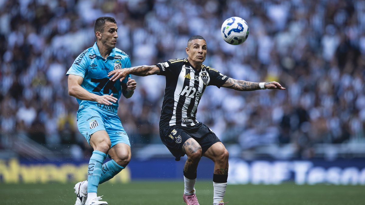 Empate polêmico entre Atlético Mineiro e Santos no Brasileirão