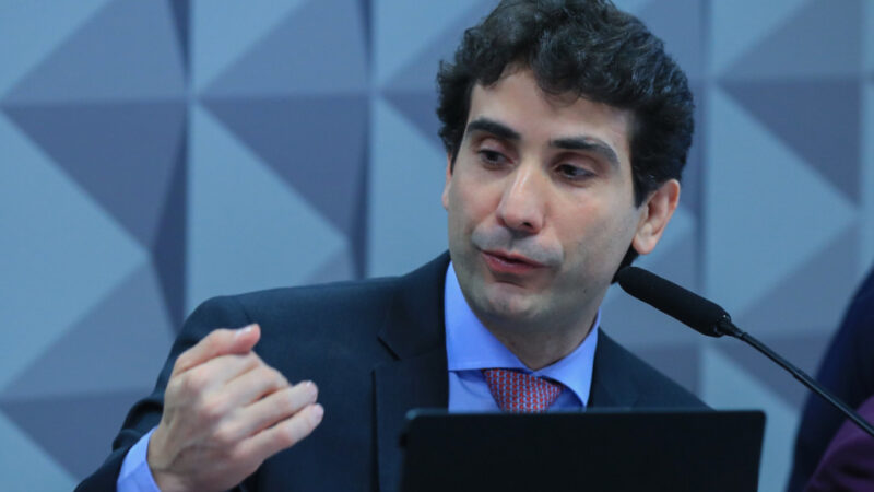 Galípolo defende autonomia do BC como proteção ao Brasil