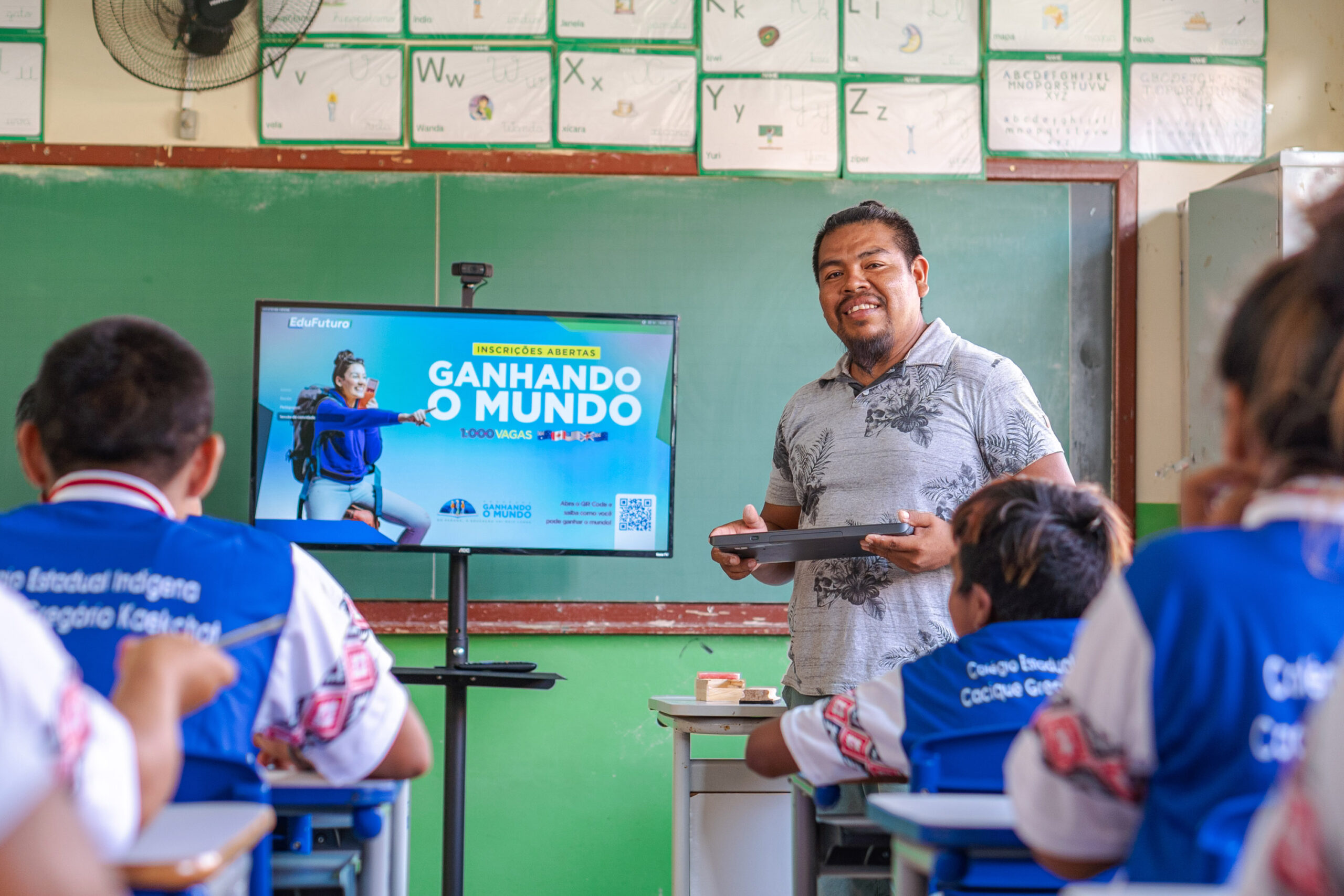 Professores de Guarapuava e Região Conquistam Vagas na 2ª Edição do Programa ‘Ganhando o Mundo Professor’