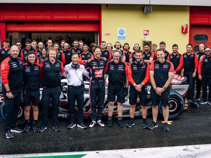 Romain Grosjean emociona-se em retorno triunfal à Fórmula 1 após grave acidente
