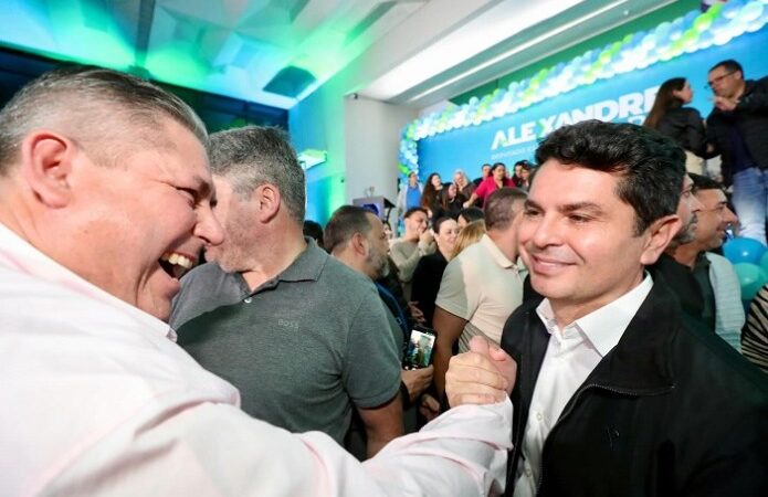Alexandre Curi lidera levantamento divulgado pela Paraná Pesquisa