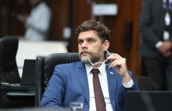 Goura pode estar procurando novo partido