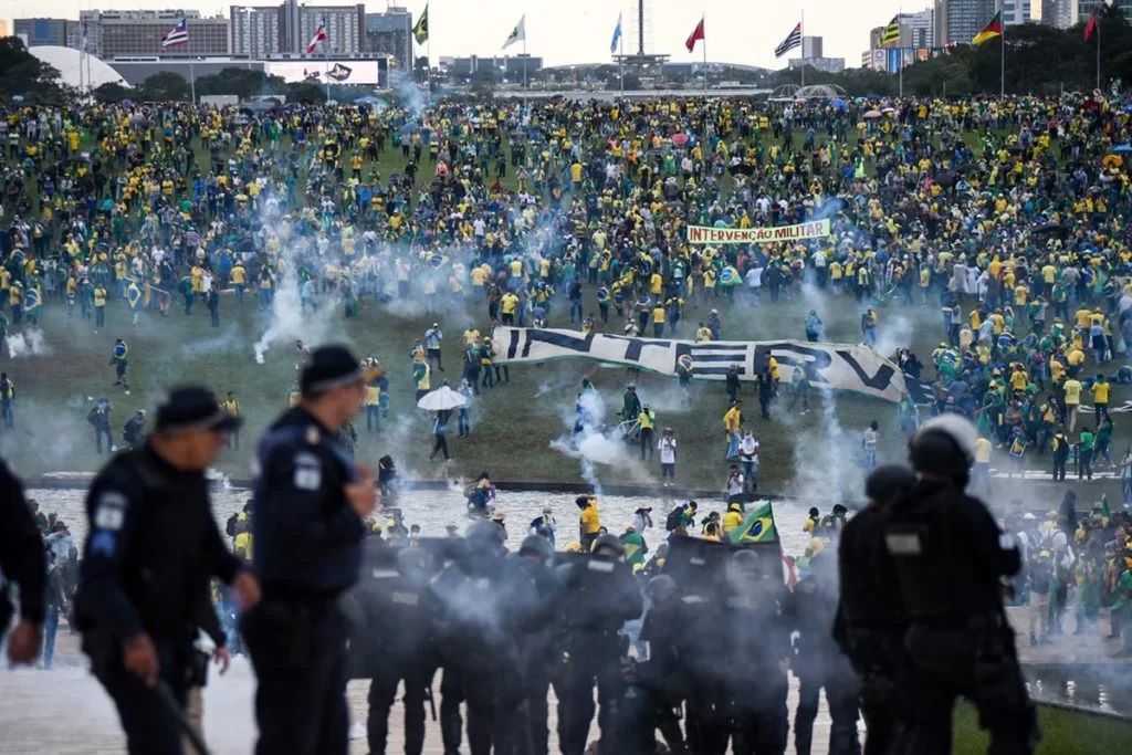 Apoio à anistia: pesquisa revela divisões entre brasileiros