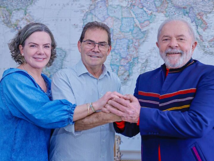 Lula exonera aliado antes da definição sobre anistia