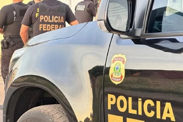 Empresário Liga o Motor e Tenta Fuga em Lancha Durante Operação Contra o PCC