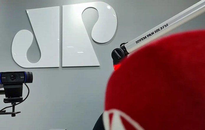 RCC News, às 7h, jornalismo para entender o Brasil