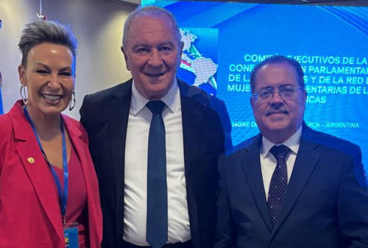 Deputada Cloara Pinheiro Representa o Paraná em Encontro de Mulheres Parlamentares na Argentina
