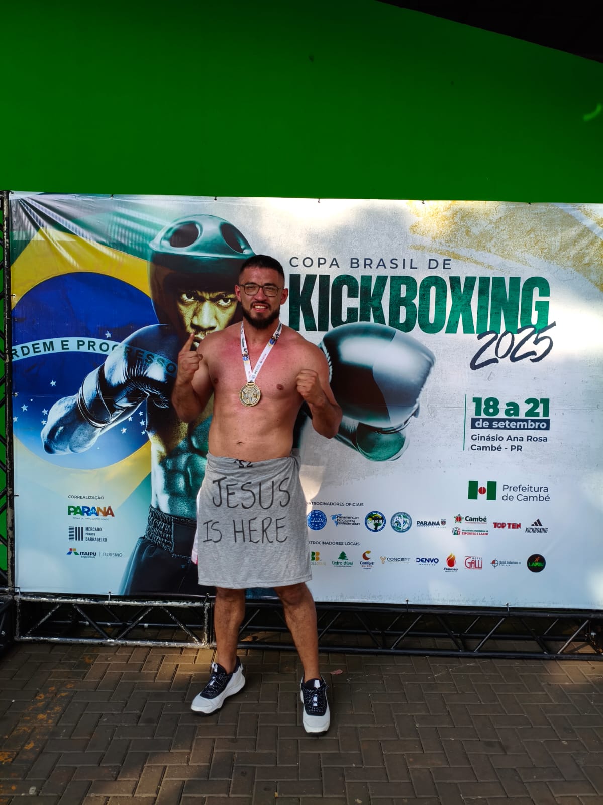 Guarapuavano Felipe Munhoz Conquista a Copa Brasil de Kickboxing e Almeja o Mundial em Abu Dhabi