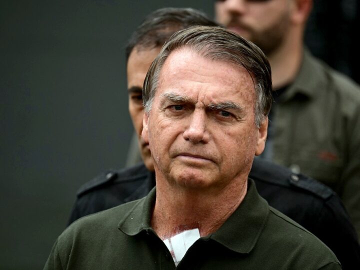 Bolsonaro recebe alta e retorna para prisão domiciliar