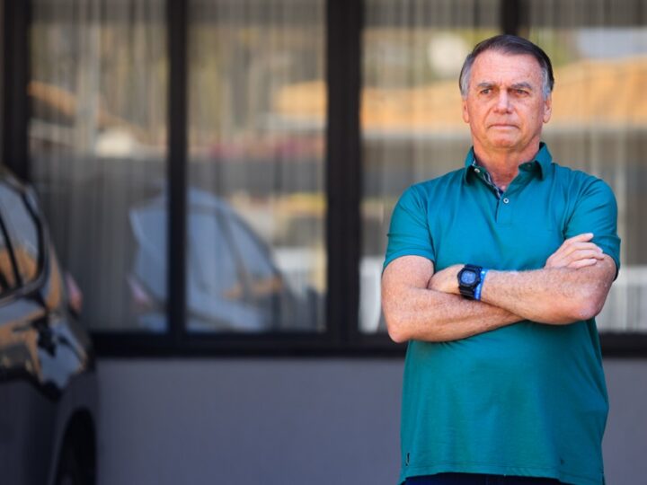 Defesa de Bolsonaro solicita visitas para tratar de anistia