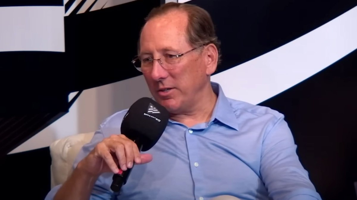 Textor Responde à Ironia de Torcedor em Meio a Crise no Botafogo