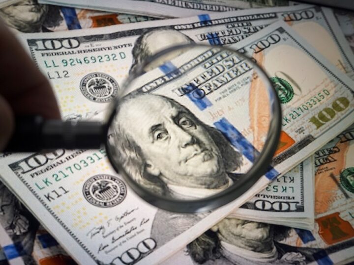 Dólar poderia estar abaixo de R$ 5,00 com lição de casa do governo