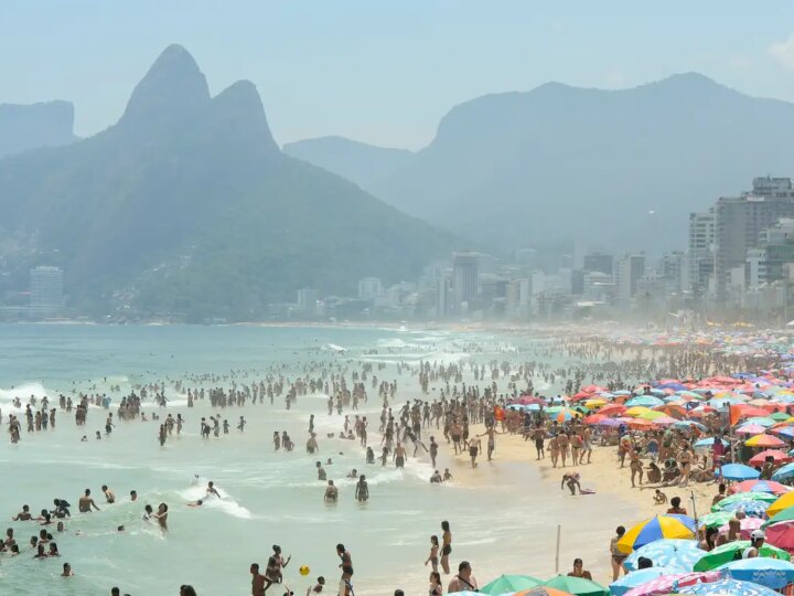 Rio Reforça Segurança para o Verão: PM Antecipa Operação com Milhares de Agentes