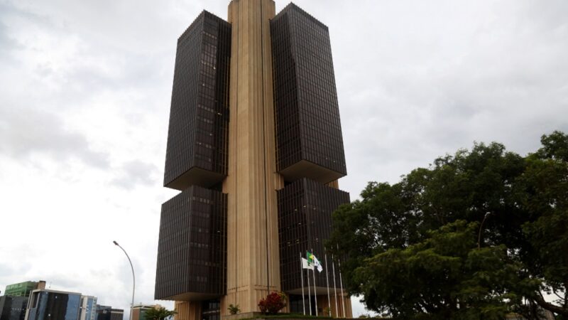 Banco Central mantém Selic em 15% ao ano