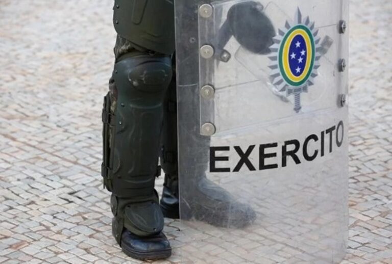 Sargento do Exército preso por escolta de carga roubada