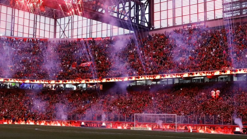Os Fanáticos reagem à punição do Athletico e acusam clube de perseguição: ‘Cobram a torcida, mas silenciam os de crachá’