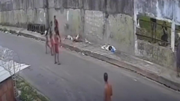 Violência Choca Avenida Silves: Homem é Morto em Ataque Brutal Próximo à Bola da Suframa