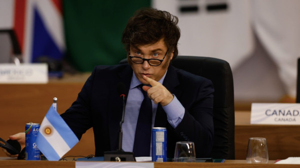 Argentina Respira: Pobreza Cai Significativamente no Primeiro Semestre de 2025