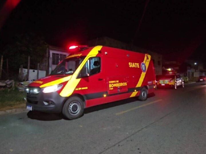 Mulher é esfaqueada pelo marido em Colombo; ataque ocorreu na frente de crianças