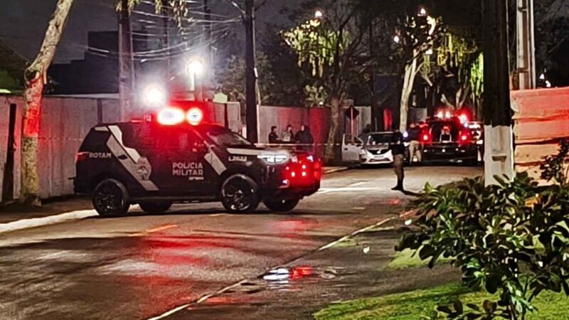 Suspeito de furto de carro morre em confronto com a PM em Pinhais