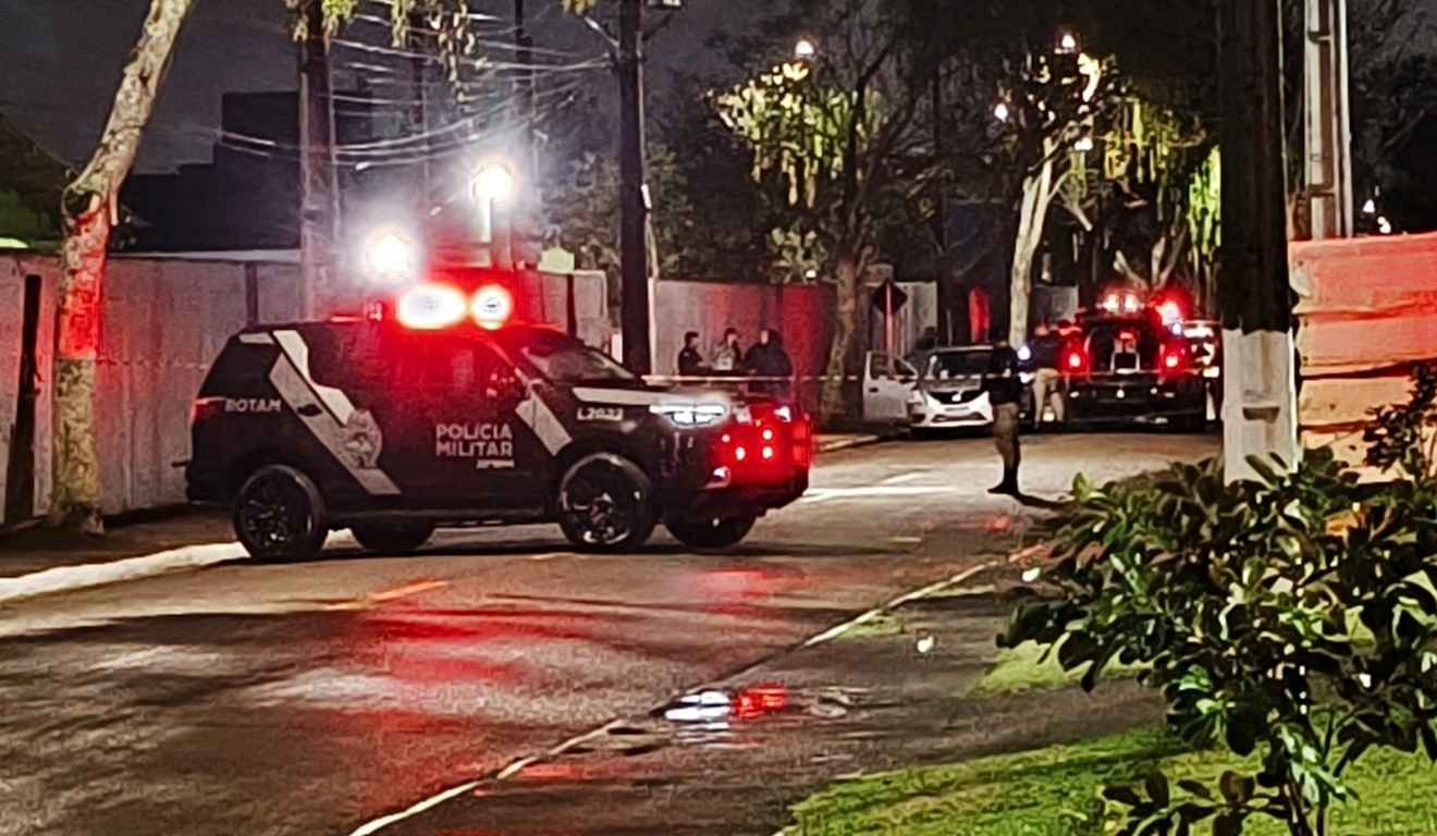 Suspeito de furto de carro morre em confronto com a PM em Pinhais