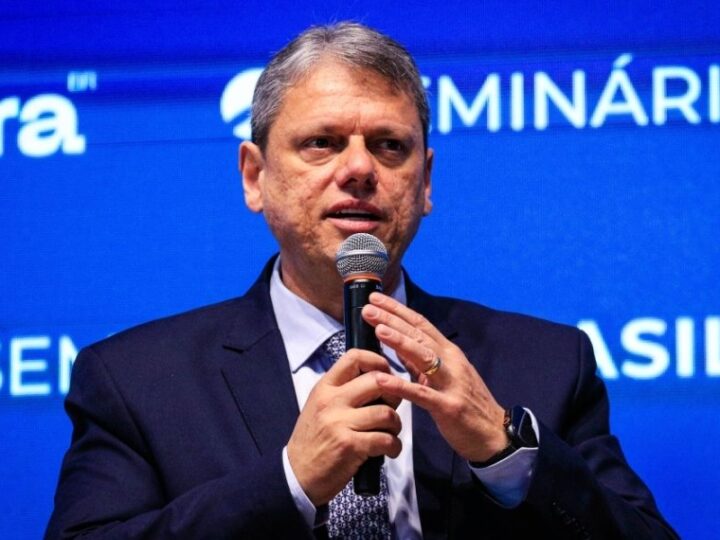 Anistia Impulsiona Tarcísio de Freitas como Forte Candidato à Presidência em 2026, Avaliam Aliados