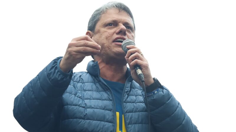 Tarcísio ataca Moraes em ato bolsonarista e defende anistia ‘ampla e irrestrita’