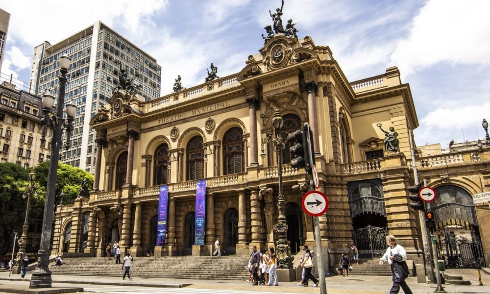 Prefeitura de São Paulo rompe contrato com gestora do Theatro Municipal