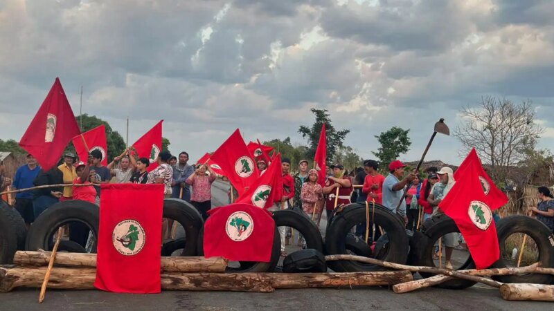 MST Bloqueia Rodovia no Tocantins por Desapropriação de Terras; Incra Promete Reunião