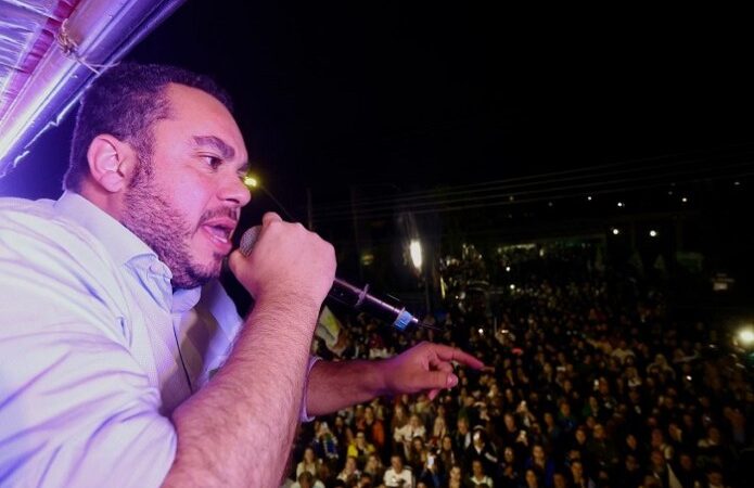 Paulo Martins vai tentar se colocar como 3ª via