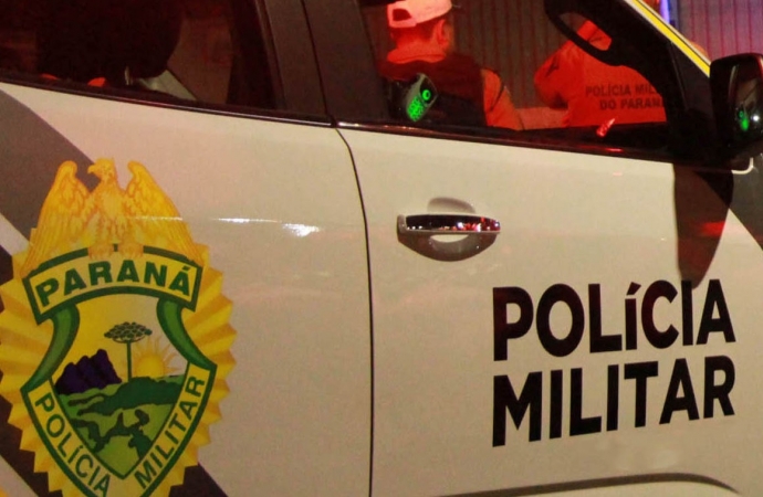 Colisão Violenta Deixa Feridos e Derruba Poste em Guarapuava, Interrompendo Tráfego