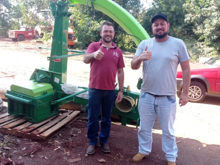 Agricultores do Assentamento Nova Aliança Recebem Ensiladeira para Impulsionar Produção em Palmital
