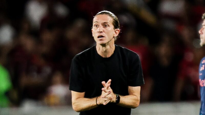 Filipe Luís e a Linha Tênue entre Convicção e Teimosia no Flamengo