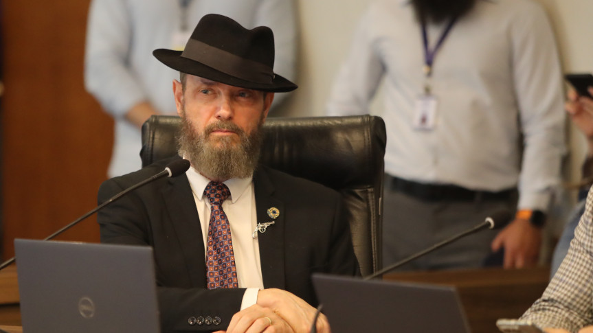 Alerta no Paraná: Deputado propõe lei para combater intoxicação por bebidas adulteradas após casos fatais em SP