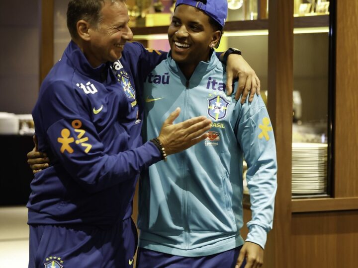 Rodrygo celebra retorno à Seleção Brasileira após hiato: ‘Parecia uma eternidade’