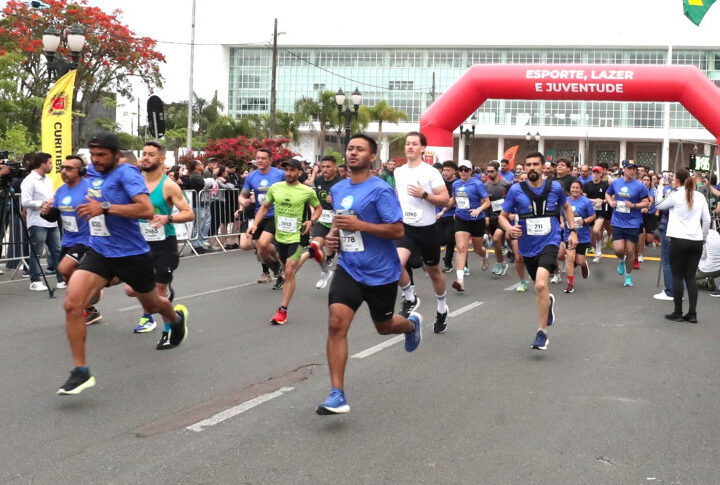 Corrida de Rua da Assembleia Legislativa do Paraná Atrai Multidão e Celebra Saúde e Superação