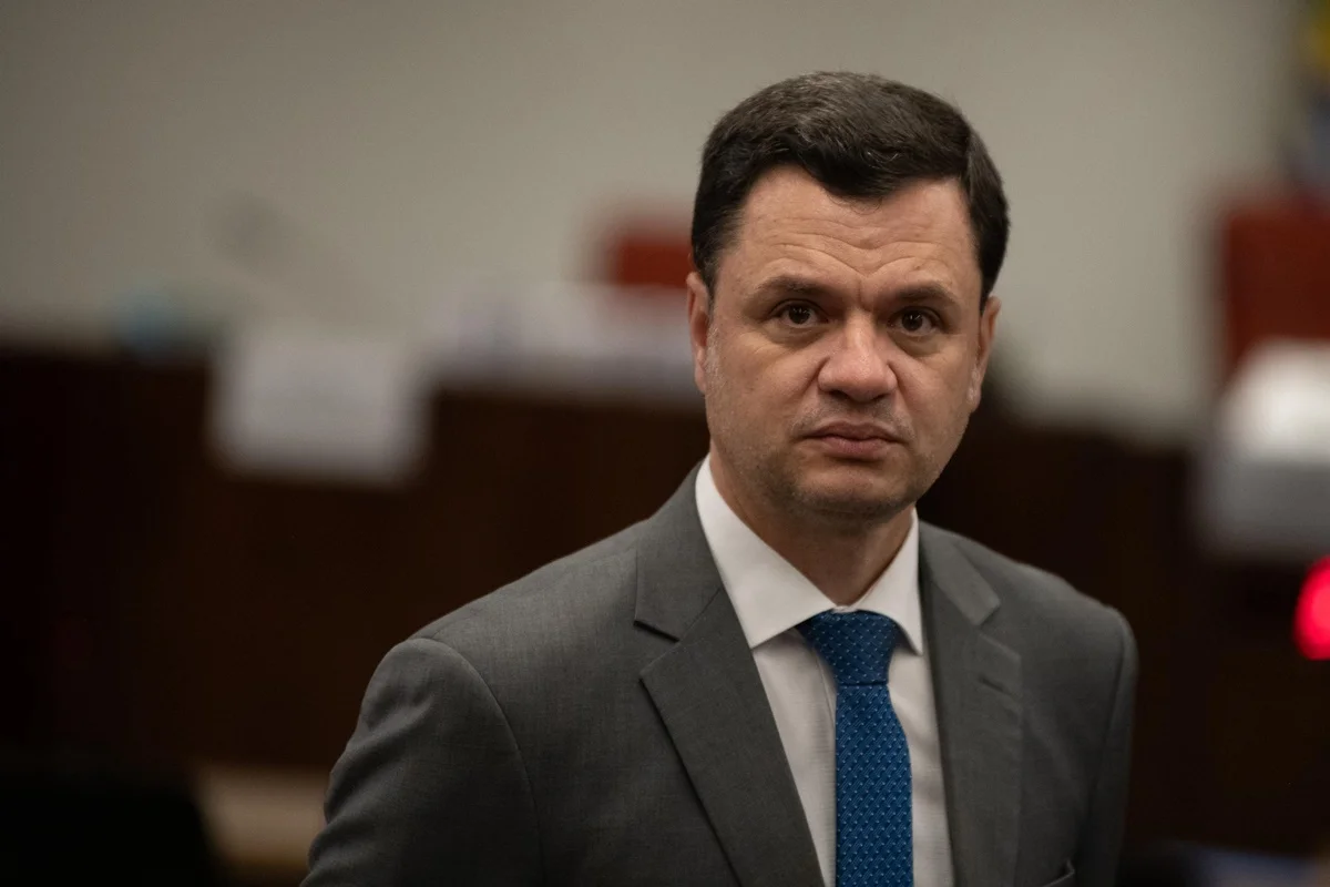 Defesa de Anderson Torres pede absolvição e aponta desproporção da pena