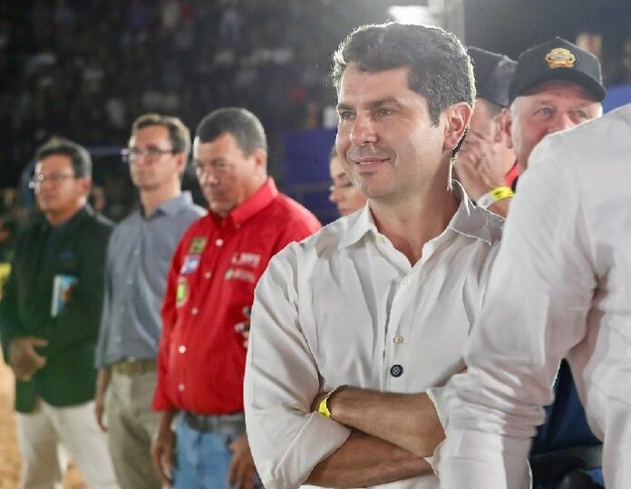 Alexandre Curi continua no páreo pelo governo ou sai ao Senado?