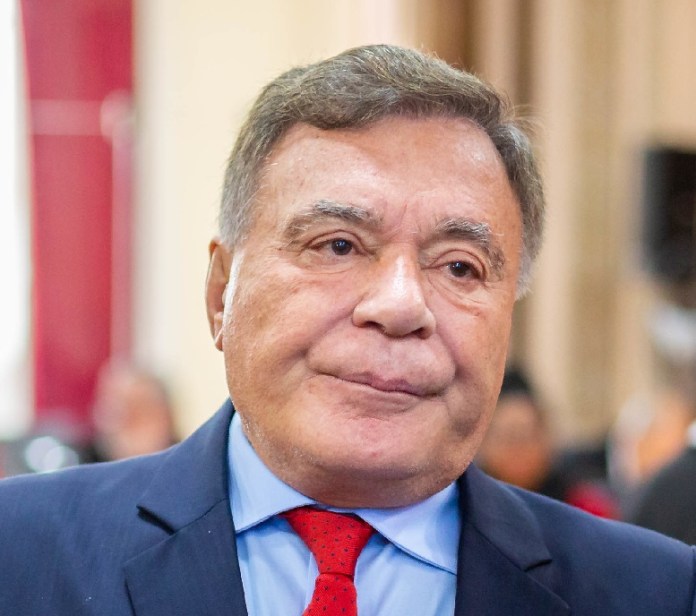 Alvaro Dias deixa o Podemos e pode pendurar a chuteira política