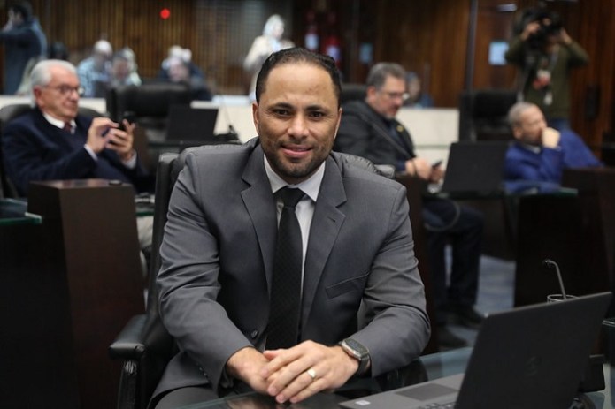 Do Carmo aconselha que secretário de Maringá renuncie