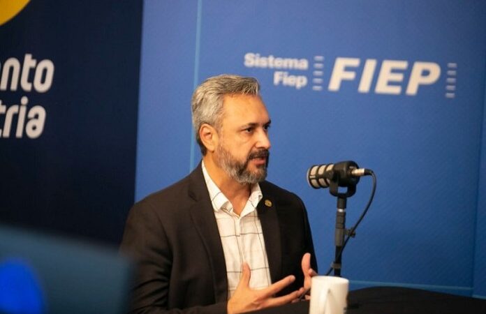 Fabio Oliveira já se comporta como filiado ao Novo