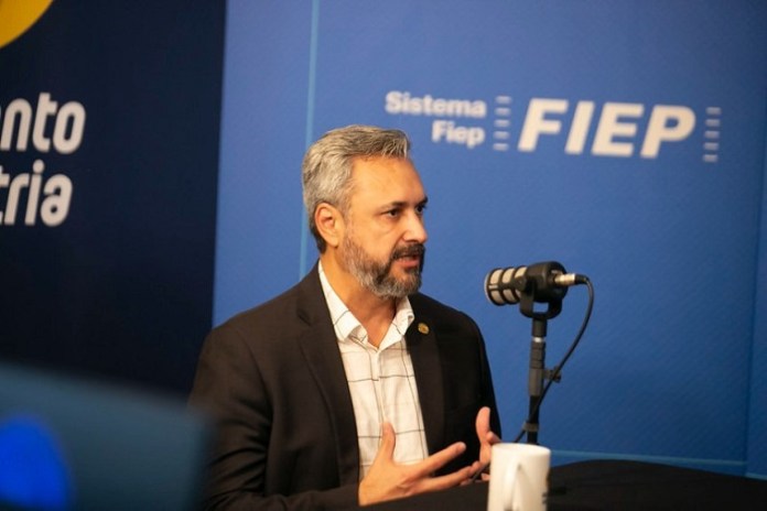Fabio Oliveira já se comporta como filiado ao Novo