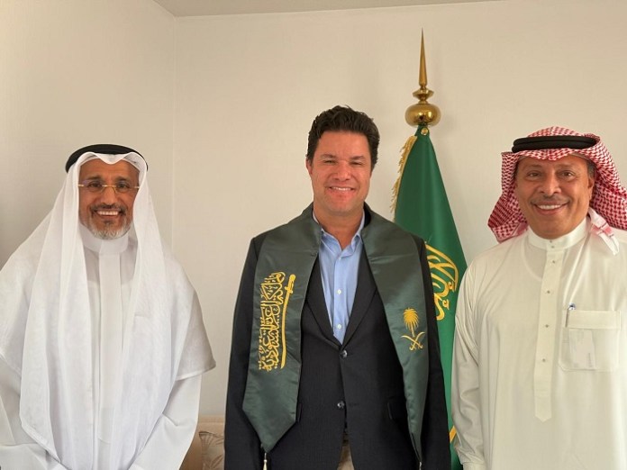 Guto Silva busca soluções para o transporte coletivo em Ryad, na Arábia Saudita