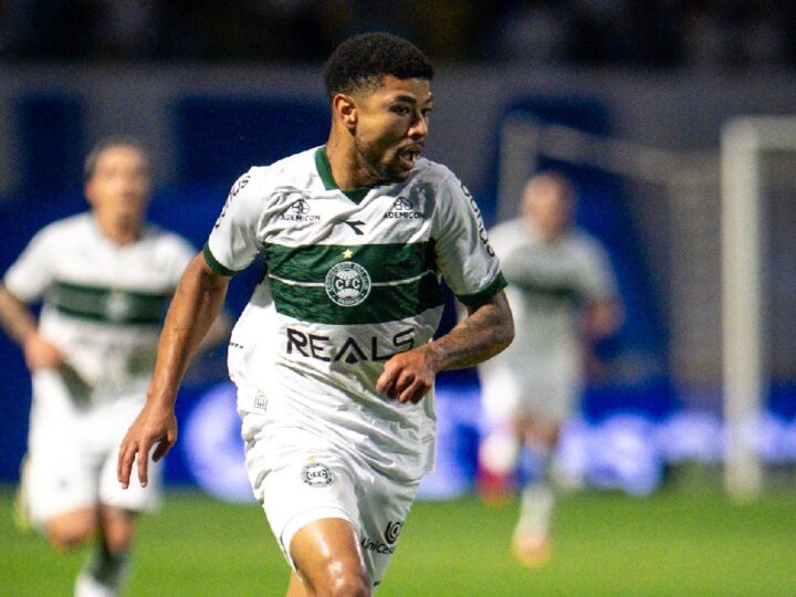 Esperança Coxa-Branca: Retorno de Lucas Ronier Agita Expectativa para o Atletiba