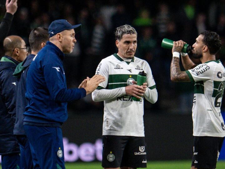 Coritiba Blindado: Mozart Prega Foco Total e Afasta Euforia na Busca pelo Acesso na Série B