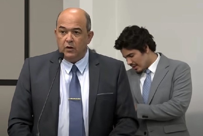 Odair Fogueteiro na marca do pênalti