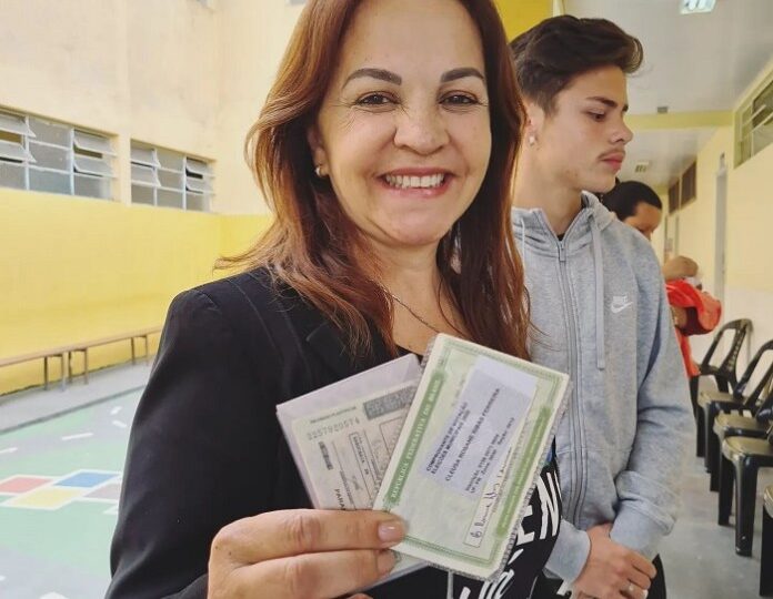 Rosane Ferreira pode despendurar as chuteiras
