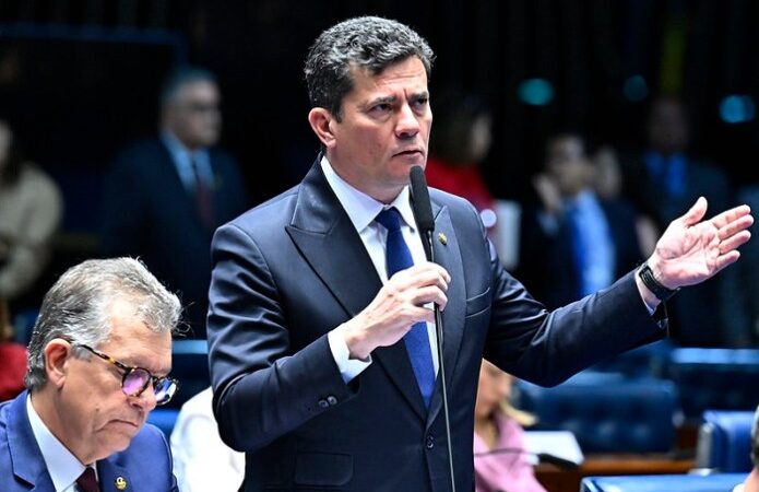 Prefeitos do União Brasil de malas prontas