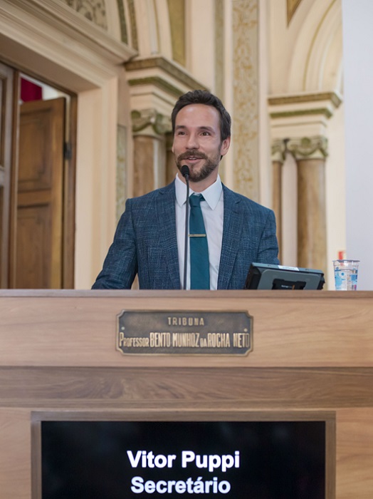Eduardo Pimentel reequilibra os cofres da Prefeitura de Curitiba