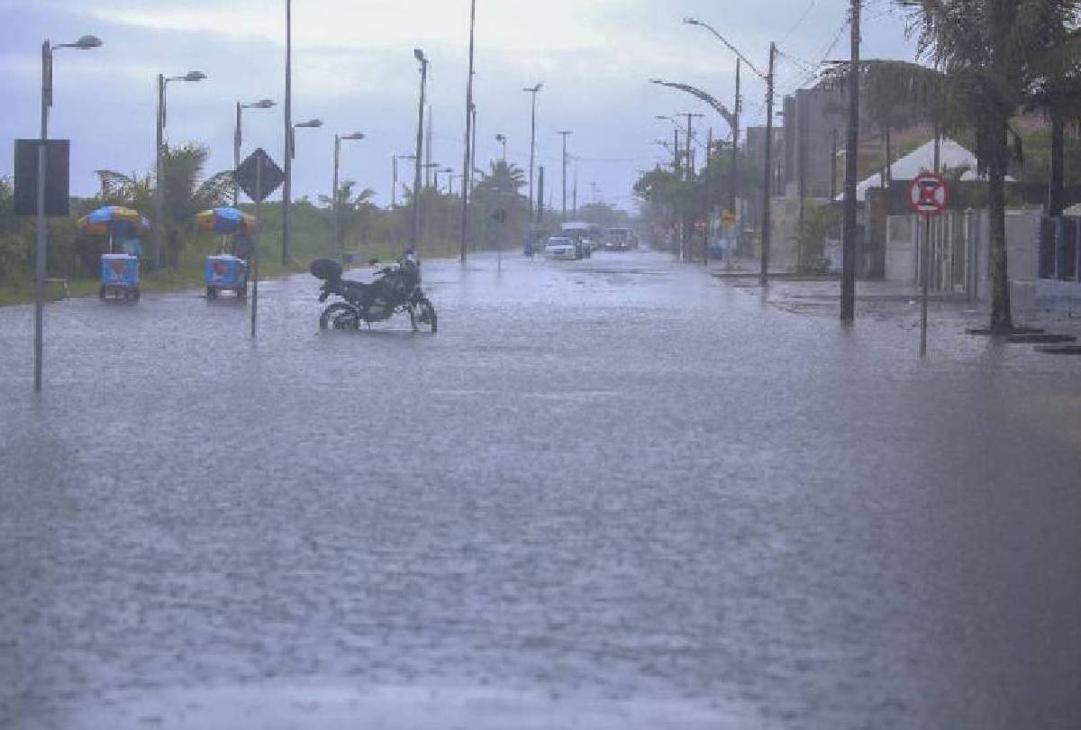 Chuva Intensa Ameaça o Paraná: Mais de 250 Cidades em Alerta Laranja
